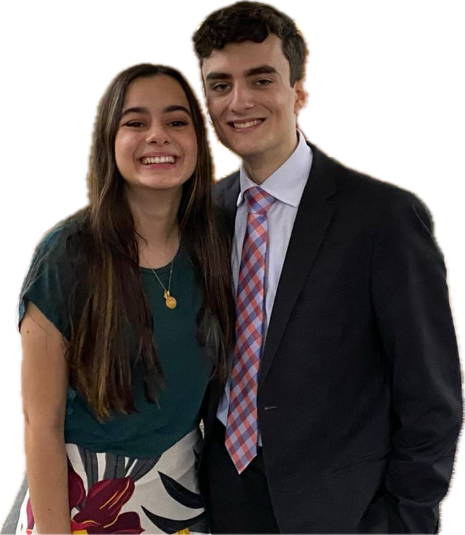 Imagem de Pedro Castro e Isabela Piros sorrindo